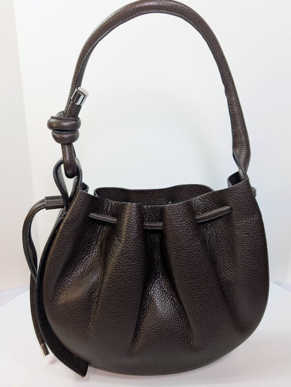 Behno Cherrywood Brown New York Ina Drawstring Bucket Bag